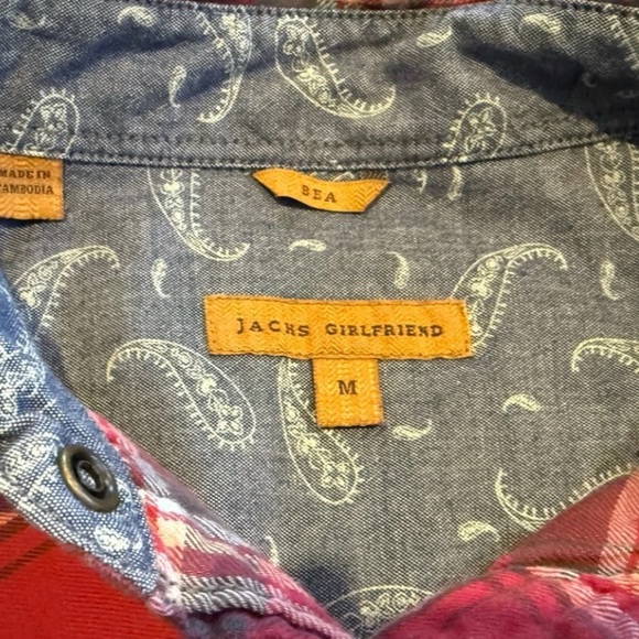Women’s Bea Jachs Girlfriend Flannel. Red pearl snap buttons. Flipped cuff M - Picture 3 of 6